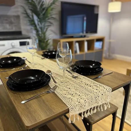 Birmingham City Stay Apartments *